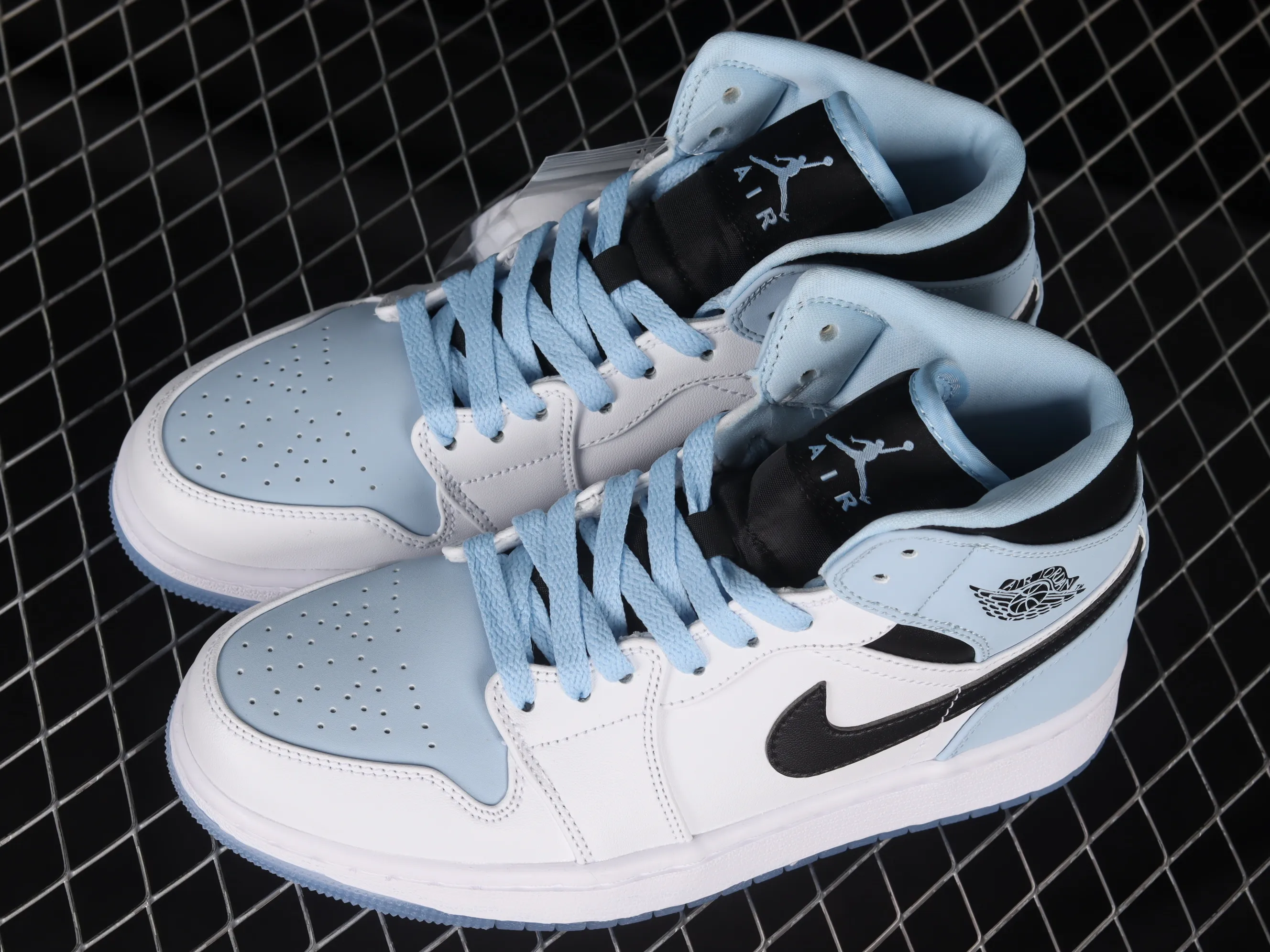 All categories Air Jordan Jordan series basketball shoes Air Jordan 1 Mid Air Jordan AJ1 Mid AJ1 Joe 1 ice blue mid-top basketball shoes DV1308-104